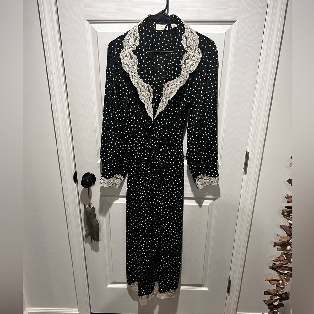 Vintage Victoria secret robe gold label medium large